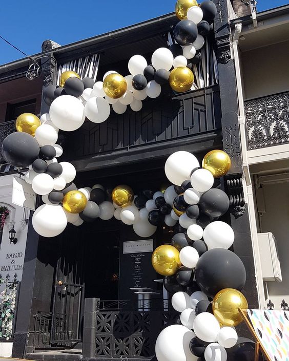 Decoração de Black Friday: como balões personalizados fazem a diferença?